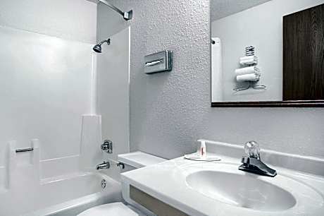 King Room - Non-Smoking