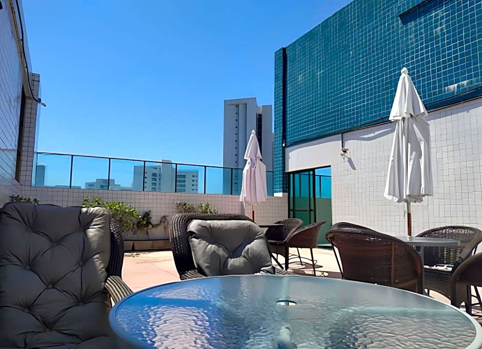 FLAT Boa Viagem - 50m da Praia - Garagem GRÁTIS - 24H CHECK IN - SEM AR CONDICIONADO