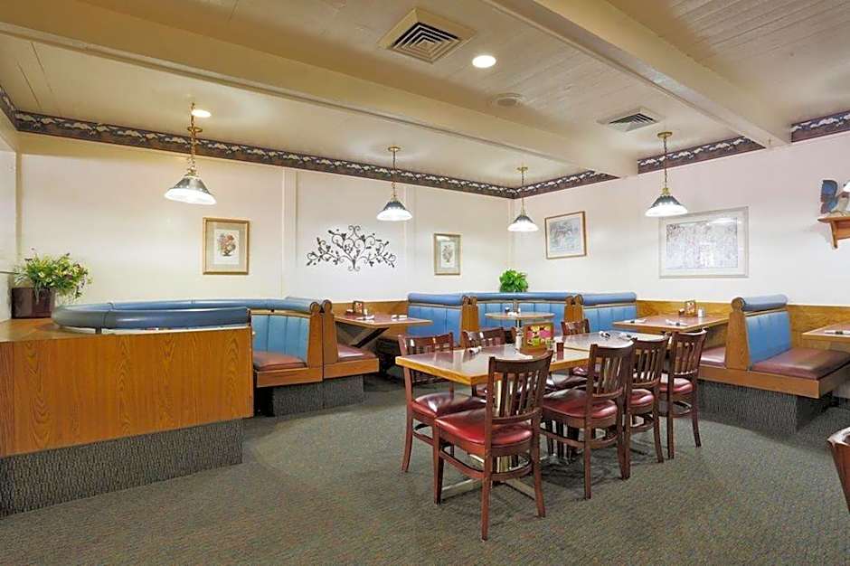 Salt Lake Plaza Hotel SureStay Collection by Best Western – Salt Lake City, UT