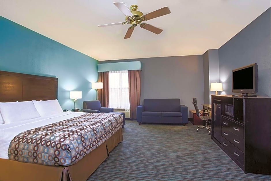 La Quinta Inn & Suites by Wyndham Knoxville East