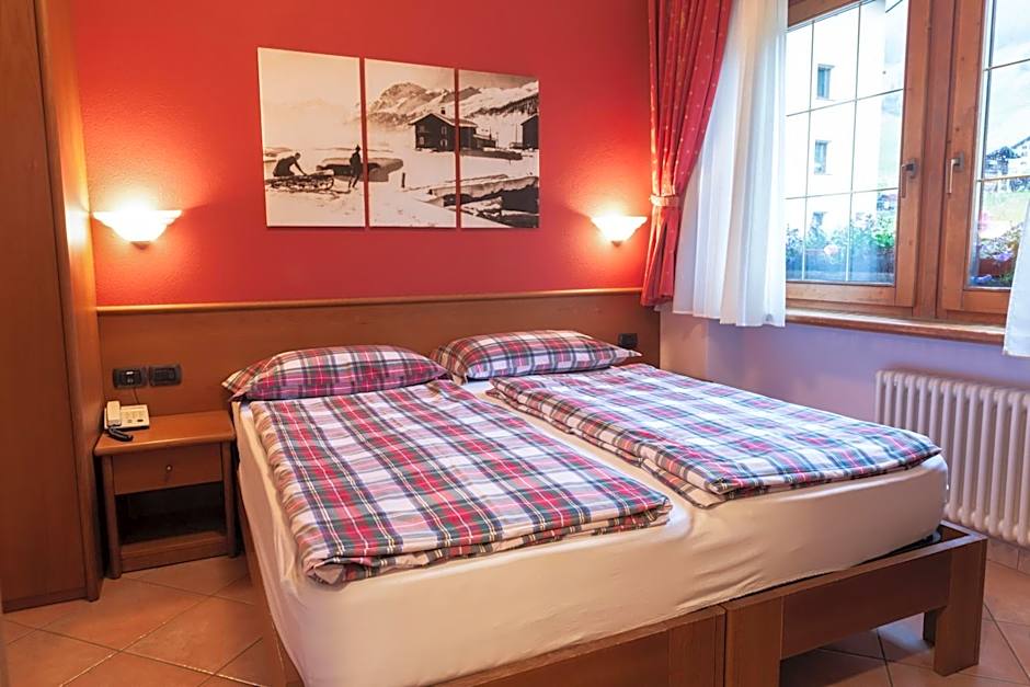 Hotel Garni Rin Da Rin