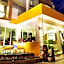 La Belle Hotel