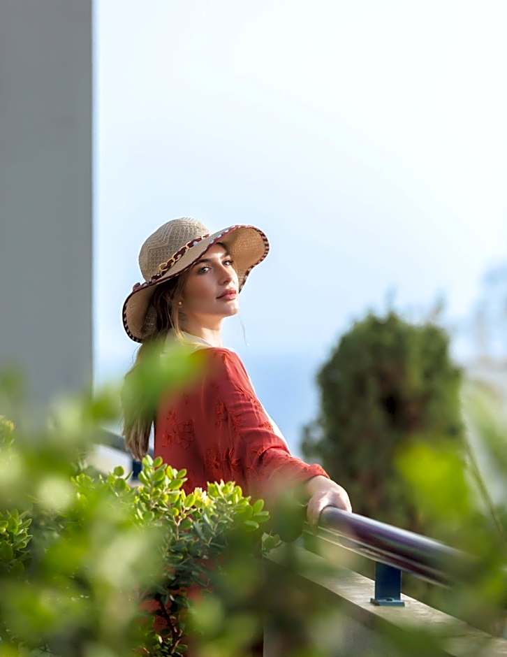 Terrace Mar Suite Hotel