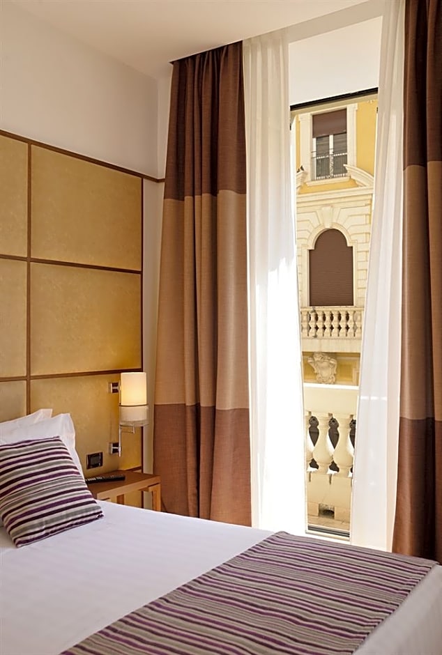 The Independent Hotel