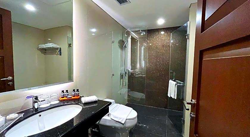 Avenzel Hotel & Convention Cibubur