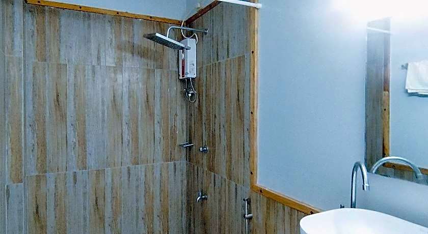 Estancia Roadside Inn by RedDoorz