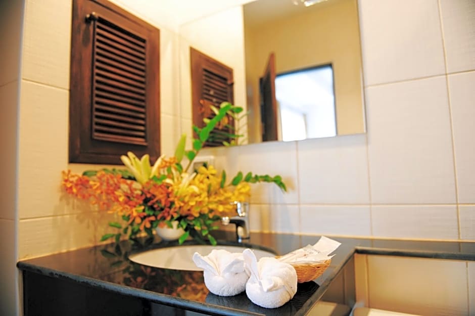 Ice Kamalabeach Hotel