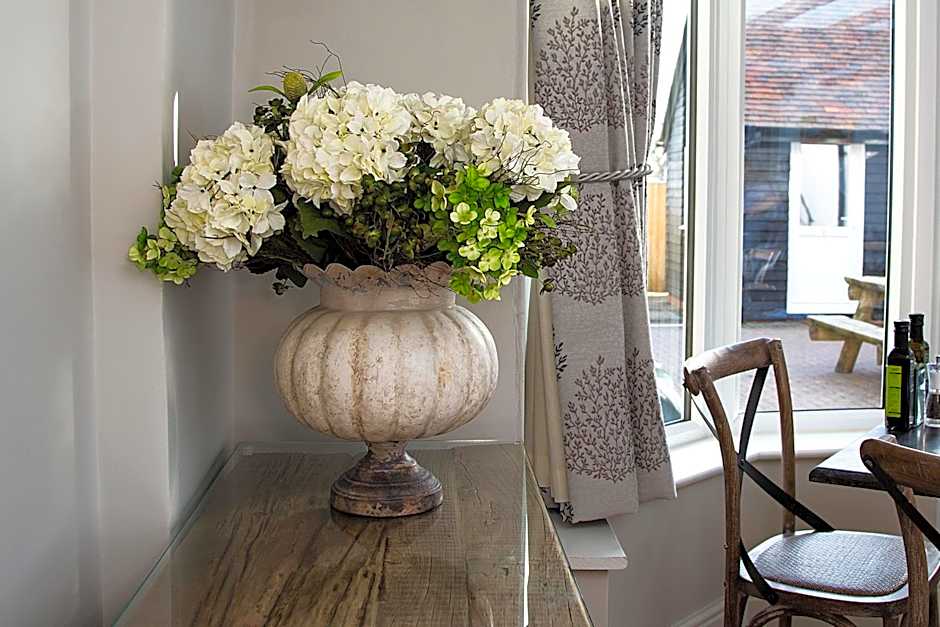 The Maple Manor Hotel