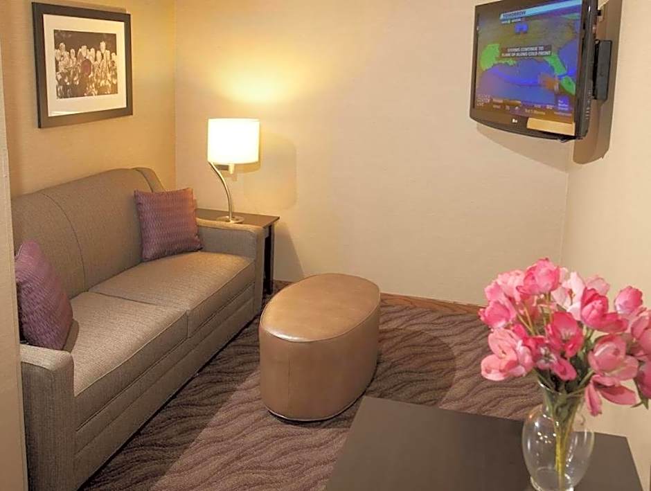 Quality Inn & Suites Detroit Lakes