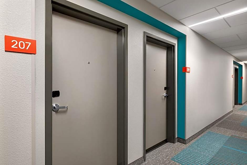 avid hotels - Toronto - Vaughan Southwest By IHG