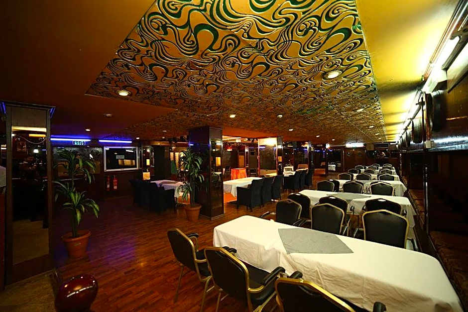 Awal Hotel