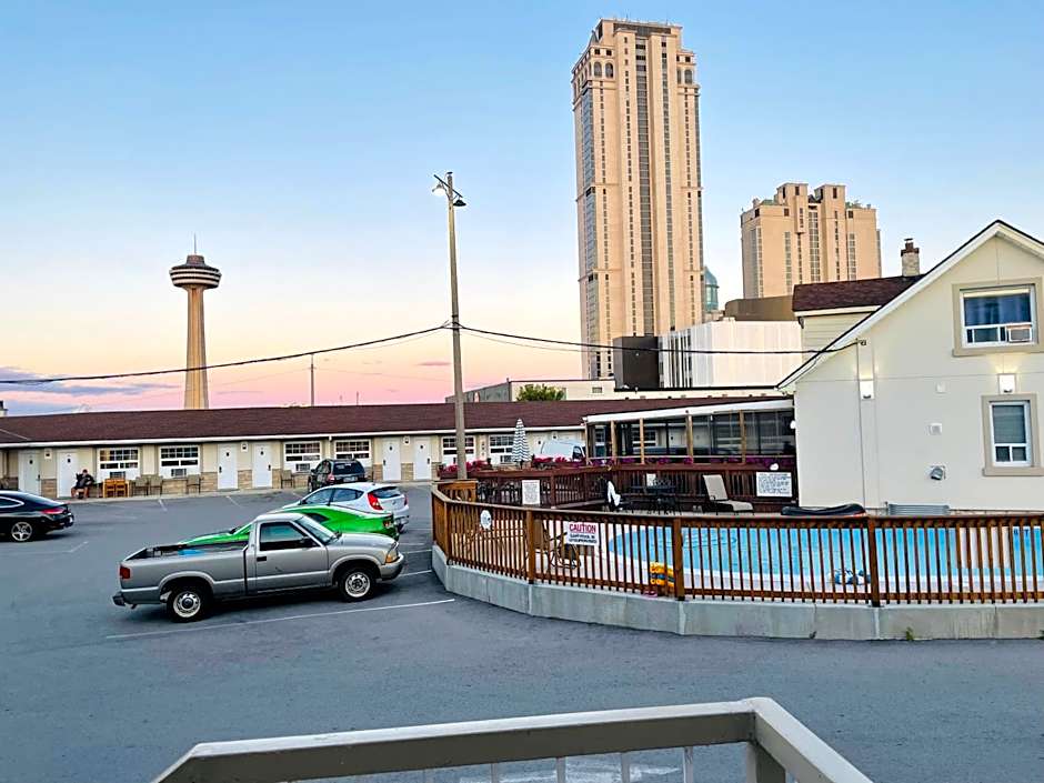 Knights Inn By The Falls