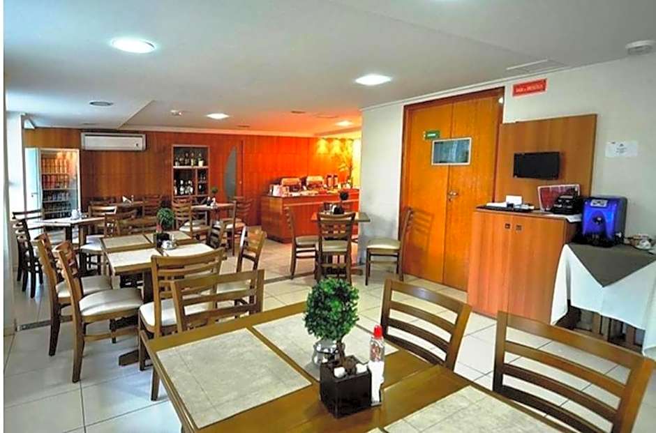 Apto Inteiro Cabo Branco pé na areia