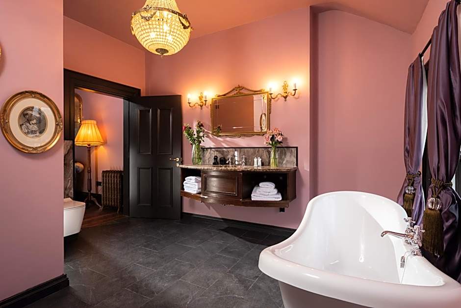 The Harrison Chambers of Distinction