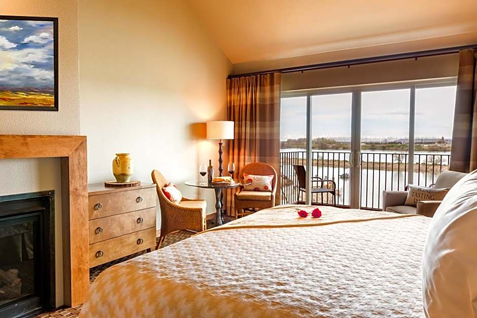 The Lodge at Columbia Point