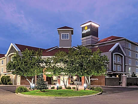 La Quinta Inn & Suites by Wyndham Denver Airport Dia