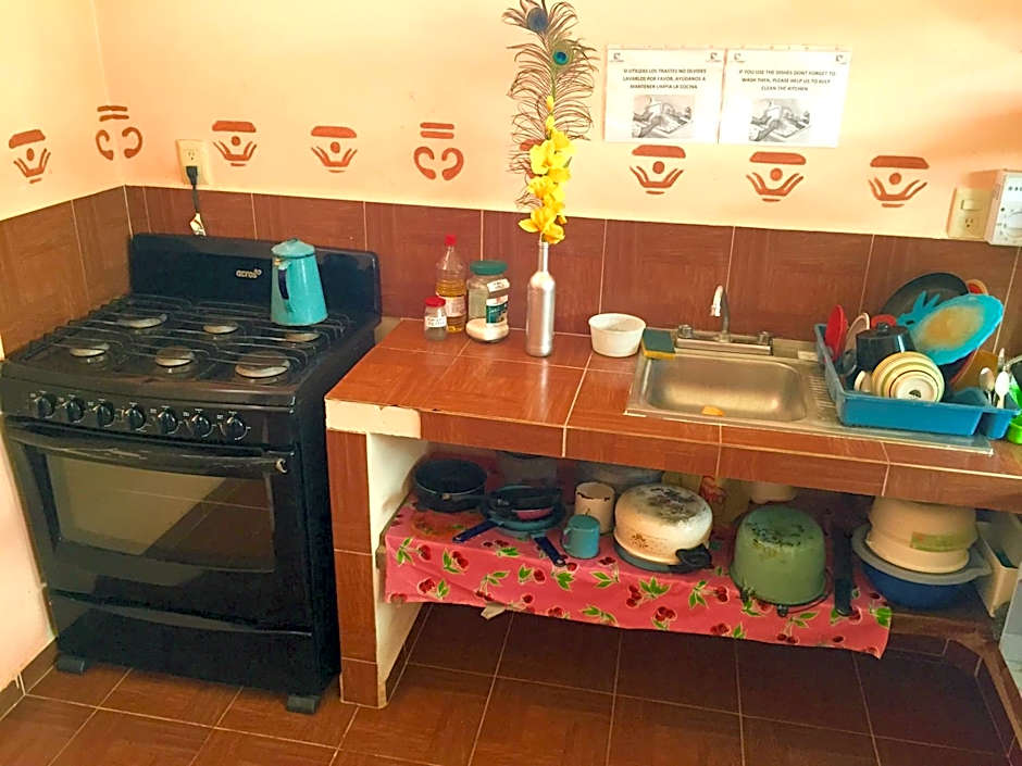 Yaxche Centro Hostal y Camping