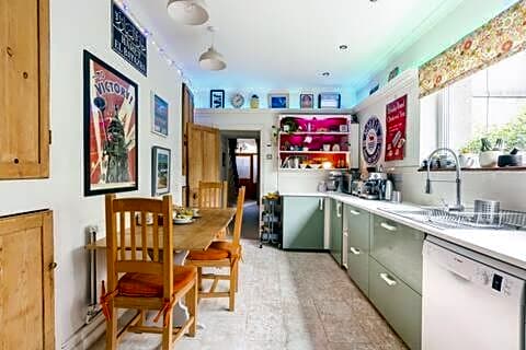 Tŷ Selah, Rugby Ave, Neath