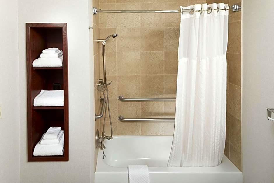 DoubleTree by Hilton Hotel Asheville - Biltmore