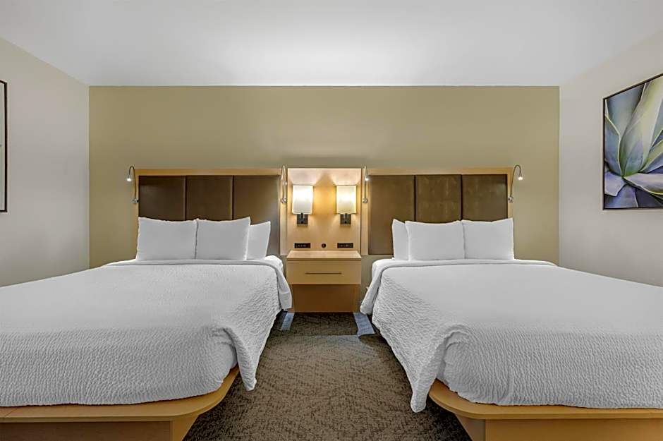 Best Western Plus South Coast Inn