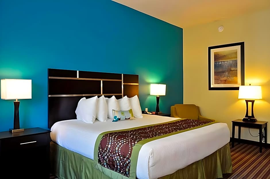 Best Western Plus Desoto Inn & Suites