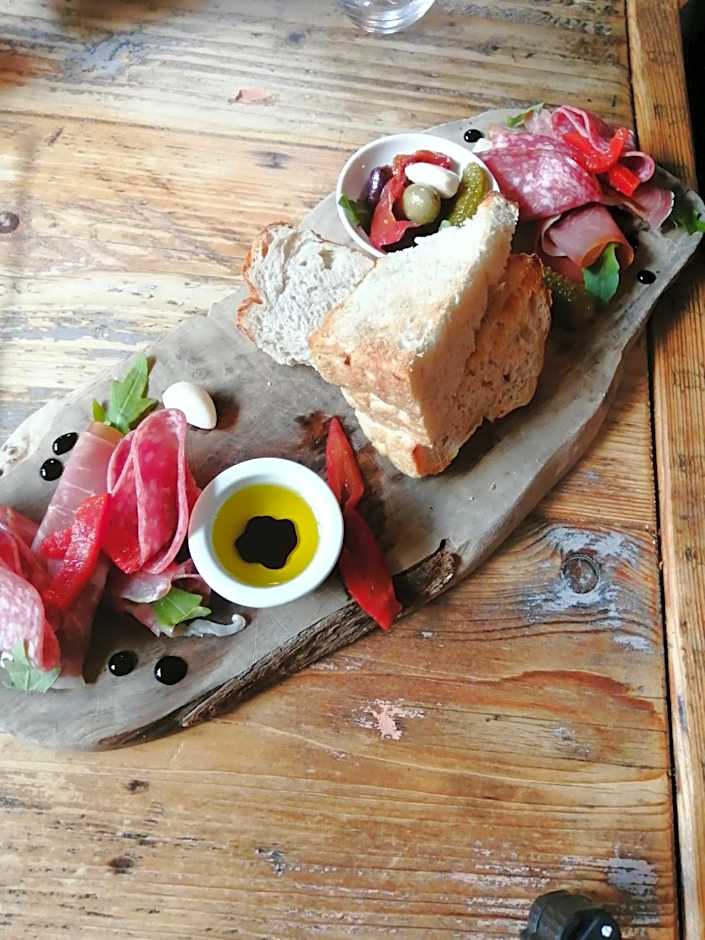 The White Swan Hotel Bar & Restaurant