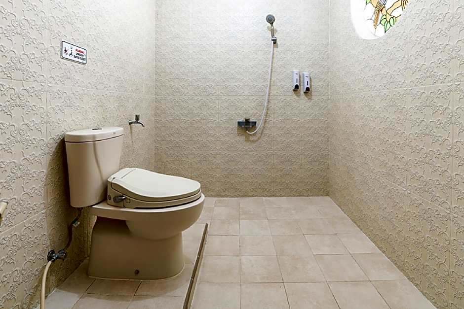 RedDoorz Syariah near RRI Malang