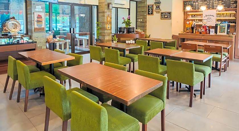 Loji Hotel