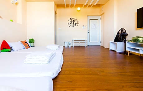 Mountain View Family Suite with Balcony