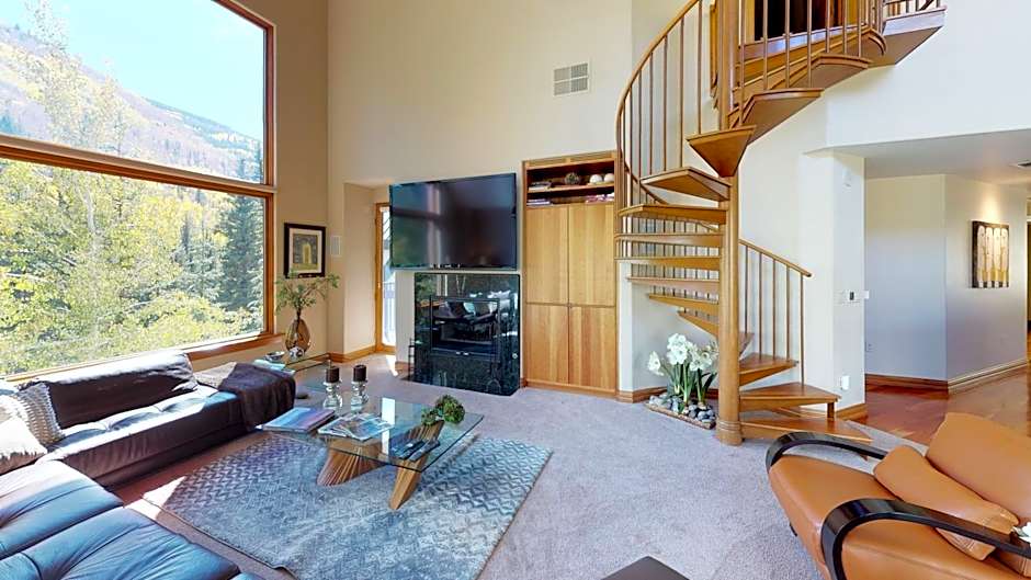 Photo 1 of 4 of Luxury 4 Bedroom Apartment