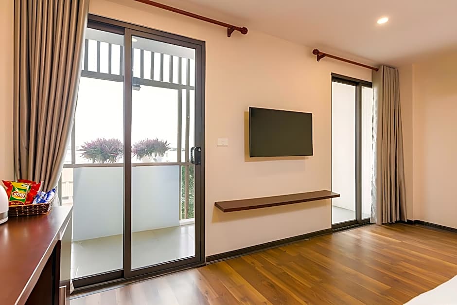 OYO 930 Thang Long Hotel