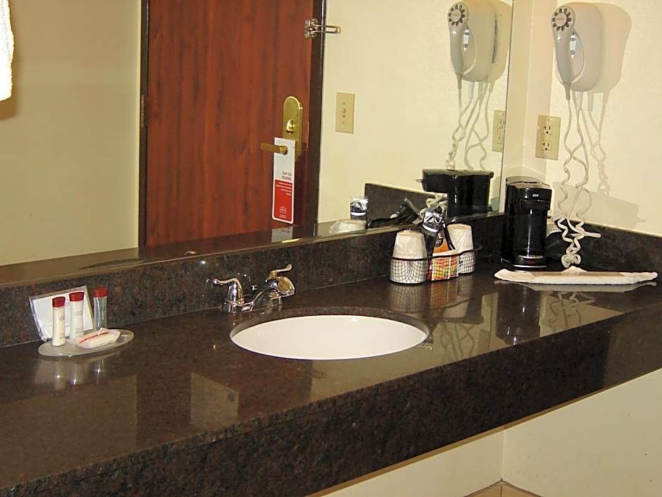 Days Inn by Wyndham Phenix City Near Fort Benning