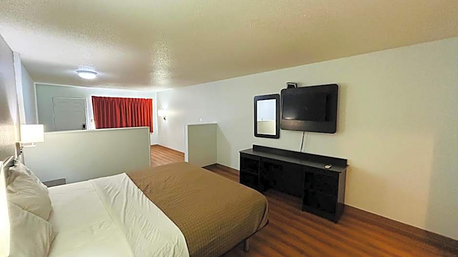 Super 7 Inn By OYO Tupelo Hwy 178