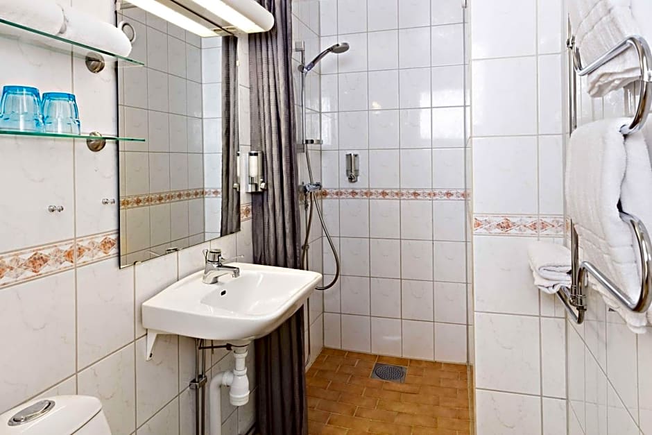 Hotel Vasa, Sure Hotel Collection by Best Western, Gothenburg. Rates from  SEK740.