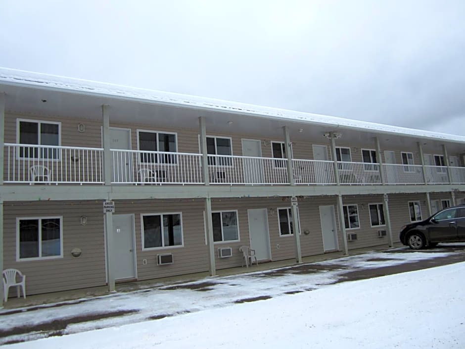 Kacee's Northern Suites