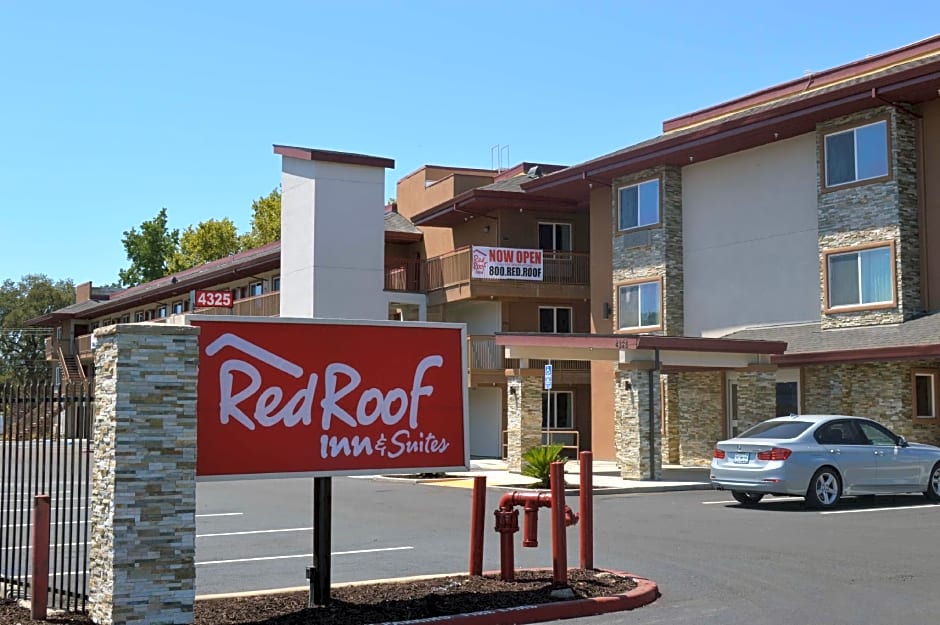Red Roof Inn & Suites Sacramento North