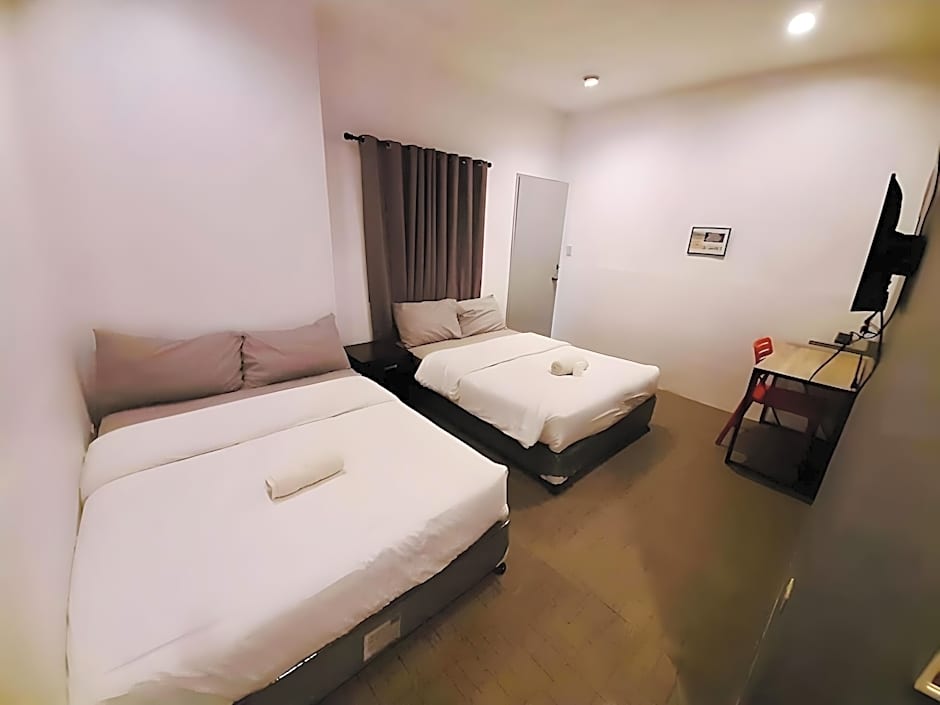 Hometown Hotel Bacolod