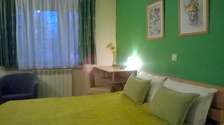 Hotel 7
