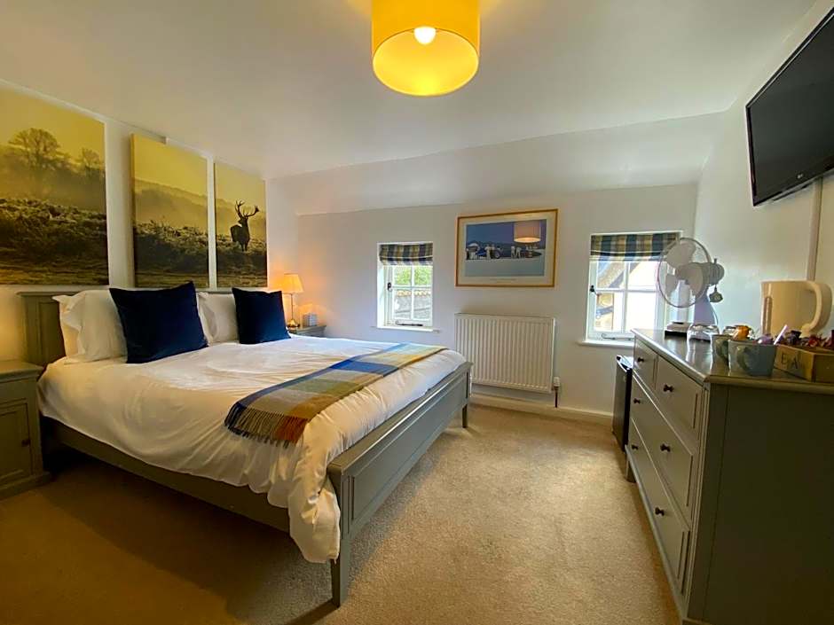 Kings Head Low House