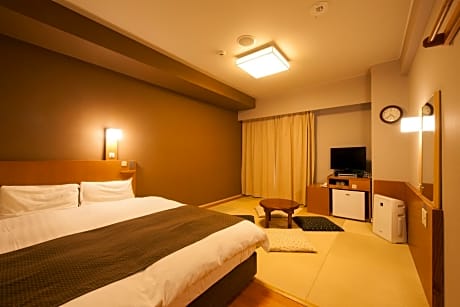 Double Room with Tatami Area - Non-Smoking