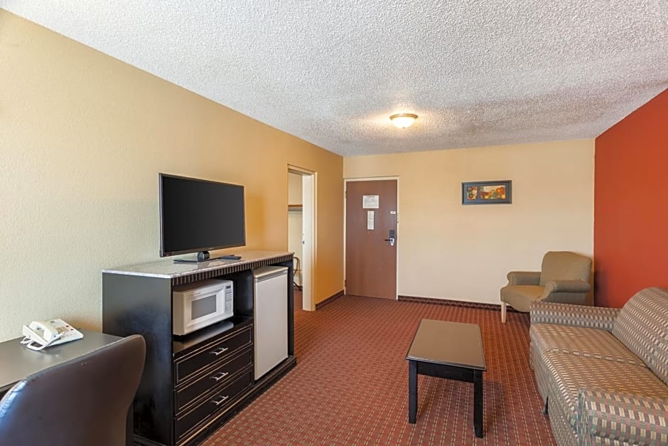 Quality Inn & Suites Lincoln South
