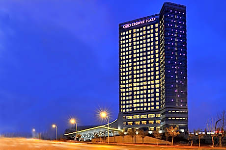Crowne Plaza Dalian Sports Center by IHG