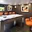 Sunset Marquis Hotel