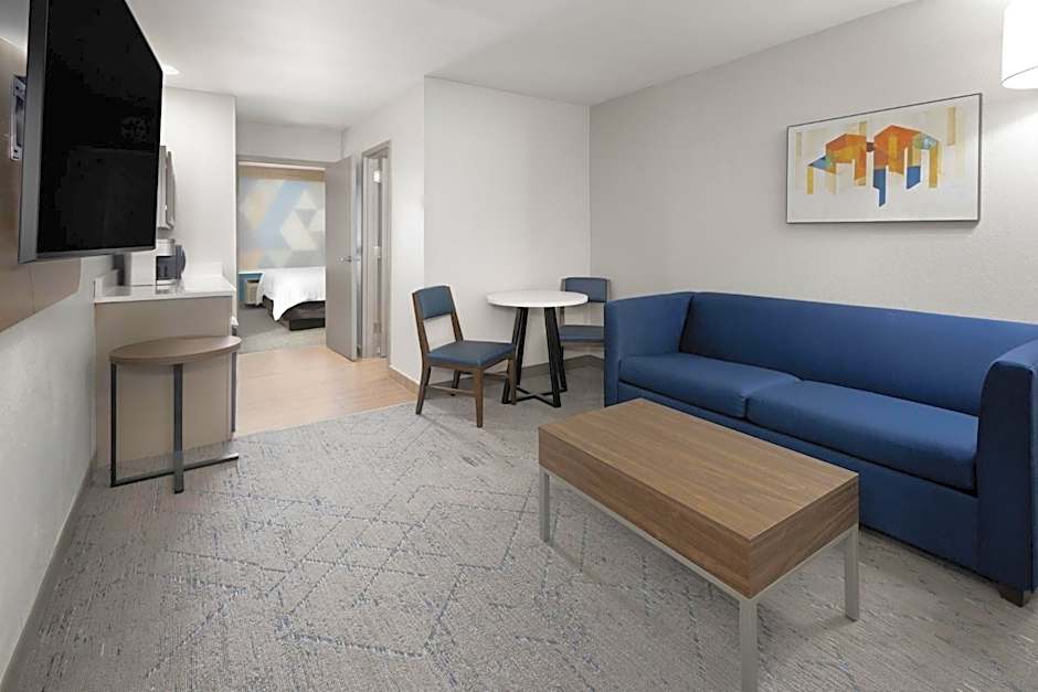 Holiday Inn Express & Suites Wyomissing By IHG