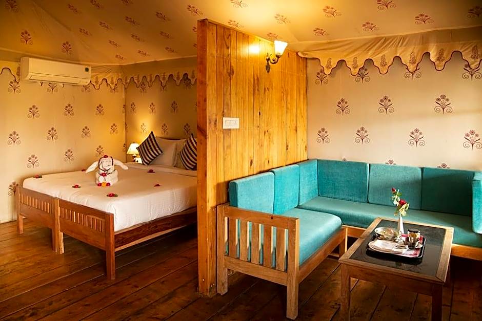 Om Vilas Benares, Varanasi