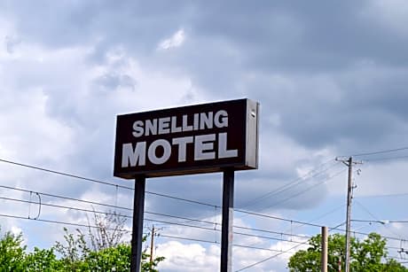 Snelling Motor Inn