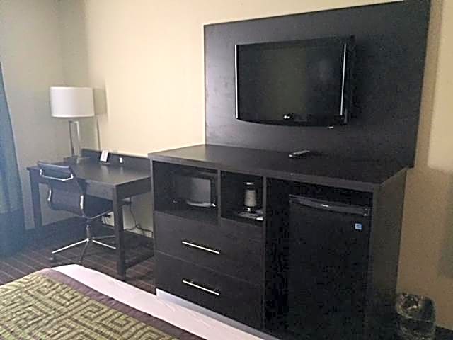 Baymont by Wyndham Louisville South I 65