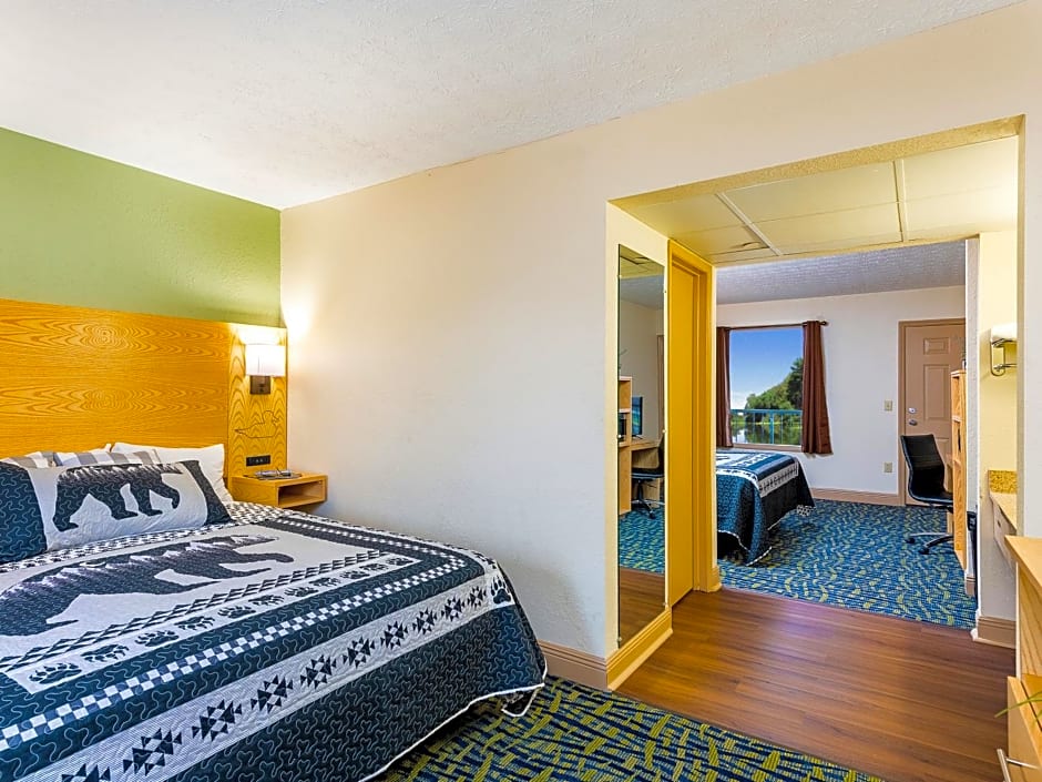 Creekstone Inn