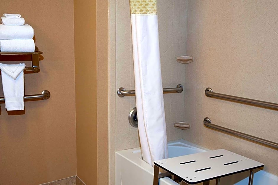 Hampton Inn & Suites Bloomington Normal