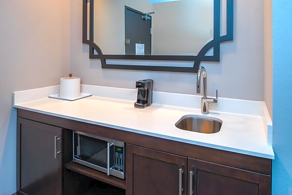 Hampton Inn & Suites Winston-Salem Downtown